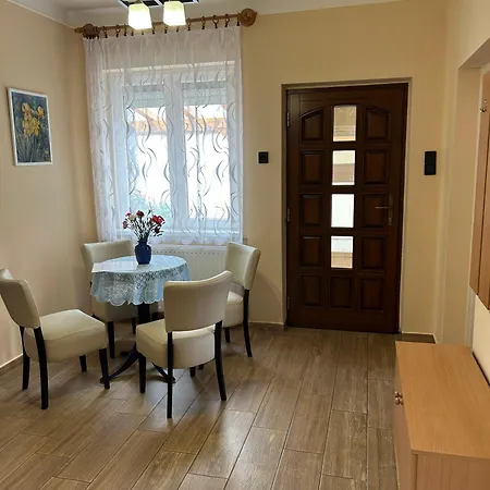 Fagyoengy Apartment *